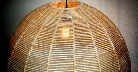 Pendente de palha meia lua