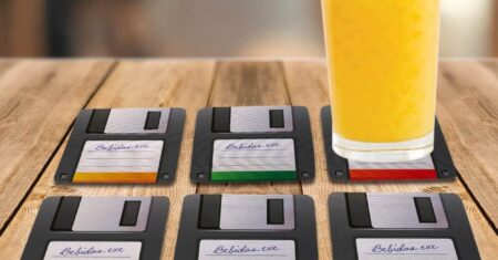 Porta copos retrô de disquete