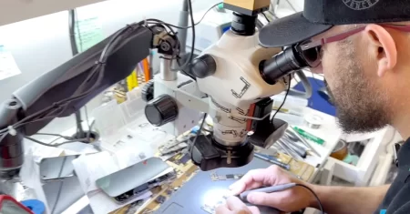 Agora: Curso de manutenção de celular com 40% de desconto