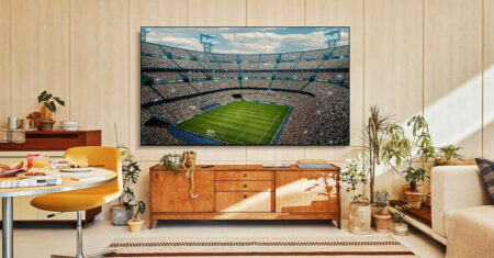 TV 50 polegadas Samsung 4K com som que se ajusta ao ambiente está agora 18% OFF