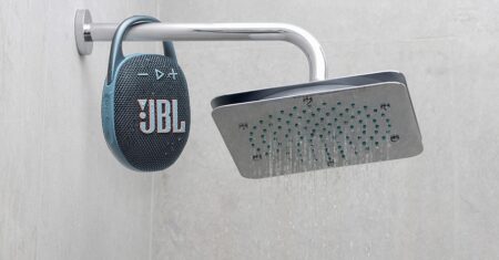 Vídeo: Caixa de som ultraportátil à prova d’água JBL Clip 5