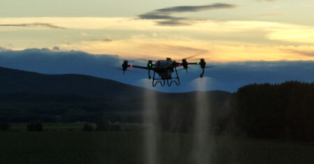 Como fazer manutenção no drone pulverizador